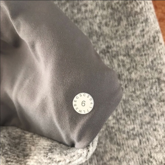 Lululemon thank you pullover fleece sweatshirt - Picture 4 of 4